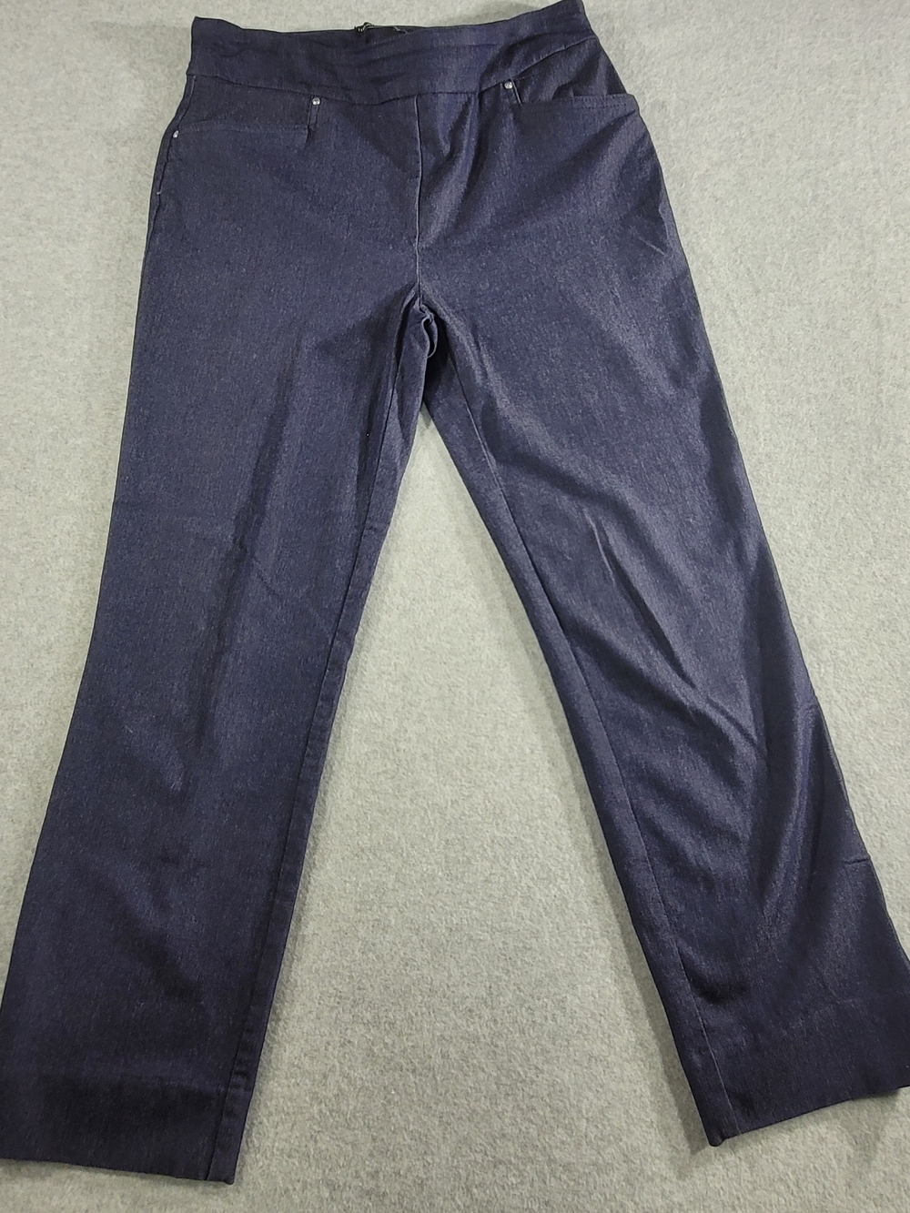Hilary Radley Straight Leg Pants in Navy